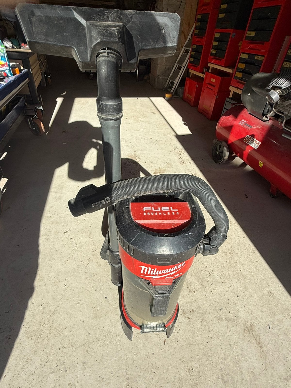 Sac à dos pour aspirateur MILWAUKEE M18FBPV-0, Enlèvement, Comme neuf