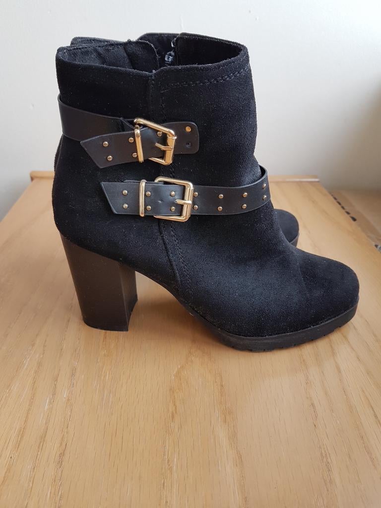 Nieuw Enkellaarzen, ankle boots. Maat 37, Ophalen, Nieuw