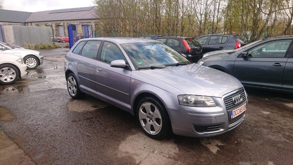 Audi a3 sportback 1600cc essence 170000km ja clim GARANTIE, Autos, Argent ou Gris, Achat, Entreprise, Noir
