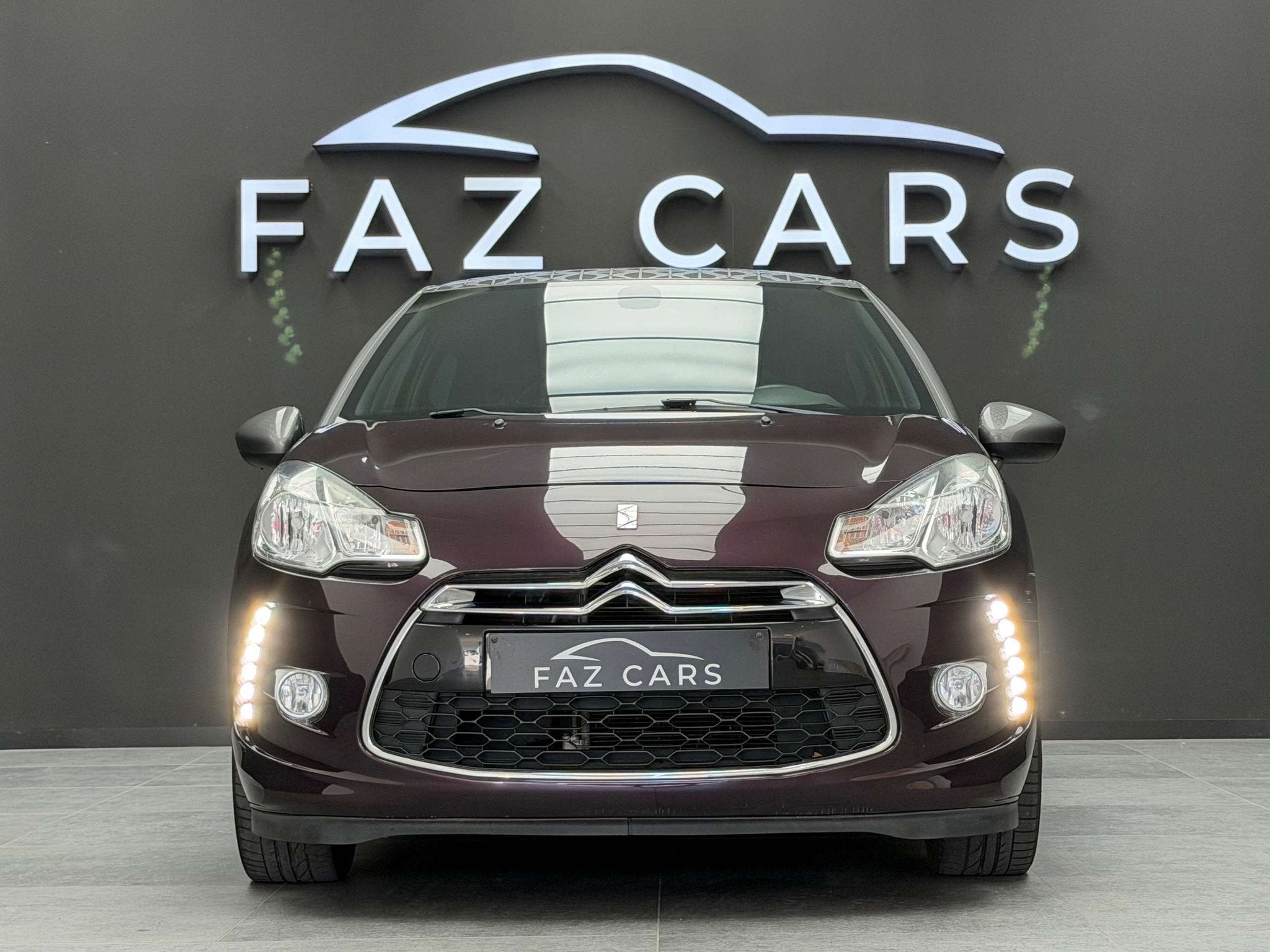 Citroën DS3 1.2 VTi So Chic * 1ER PROP + GPS + GARANTIE *, Euro 5, Zwart, Alcantara, Bedrijf