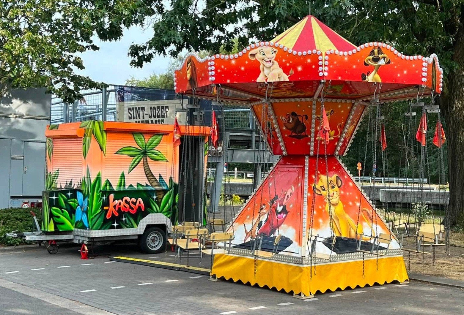 zweefmolen kermisattractie te huur evenementen feest markt, Ophalen