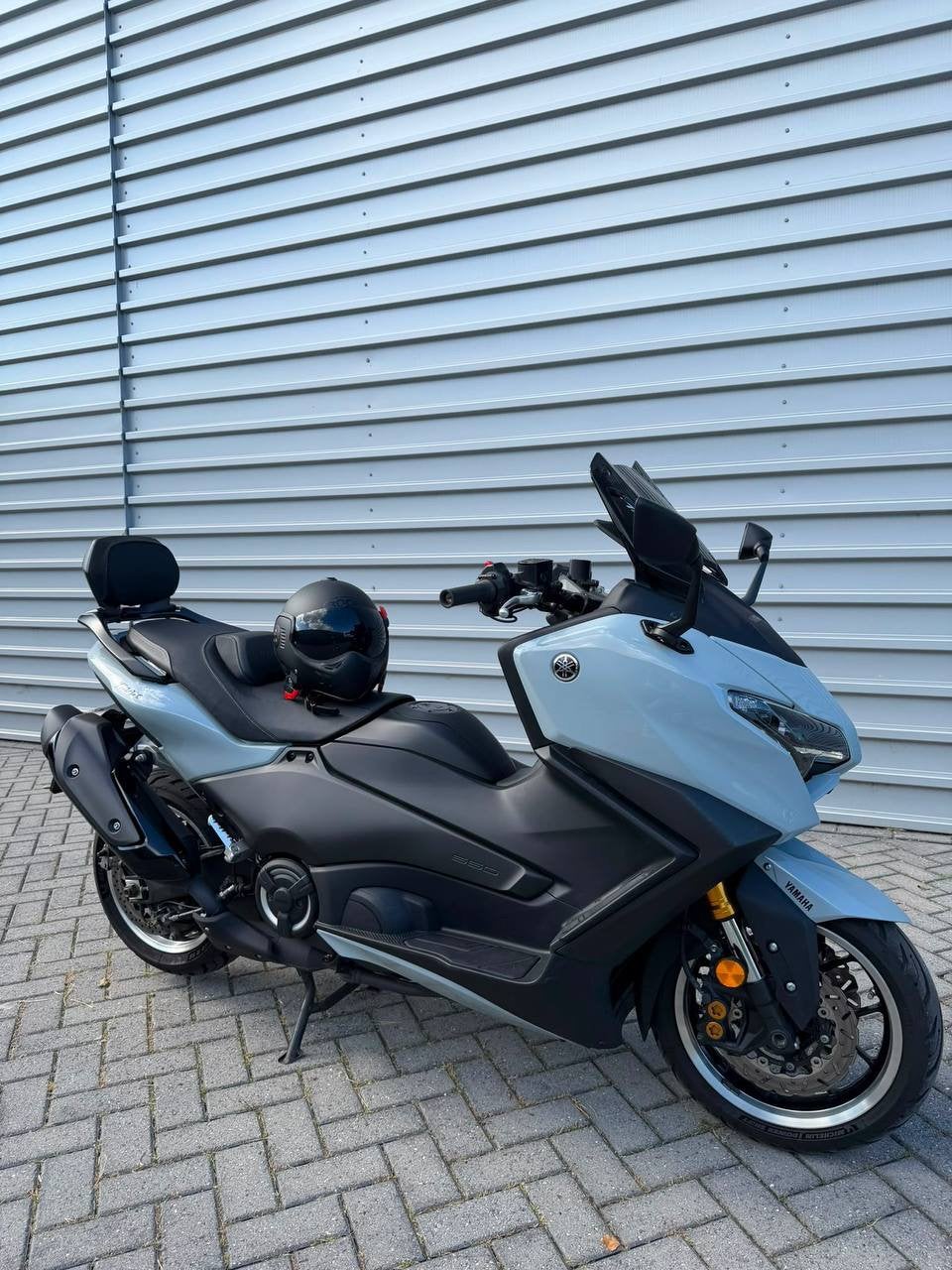Yamaha TMAX 560 Tech MAX | 2025 | Nieuwstaat | 4609 KM, Motoren, Particulier, Scooter, Automaat