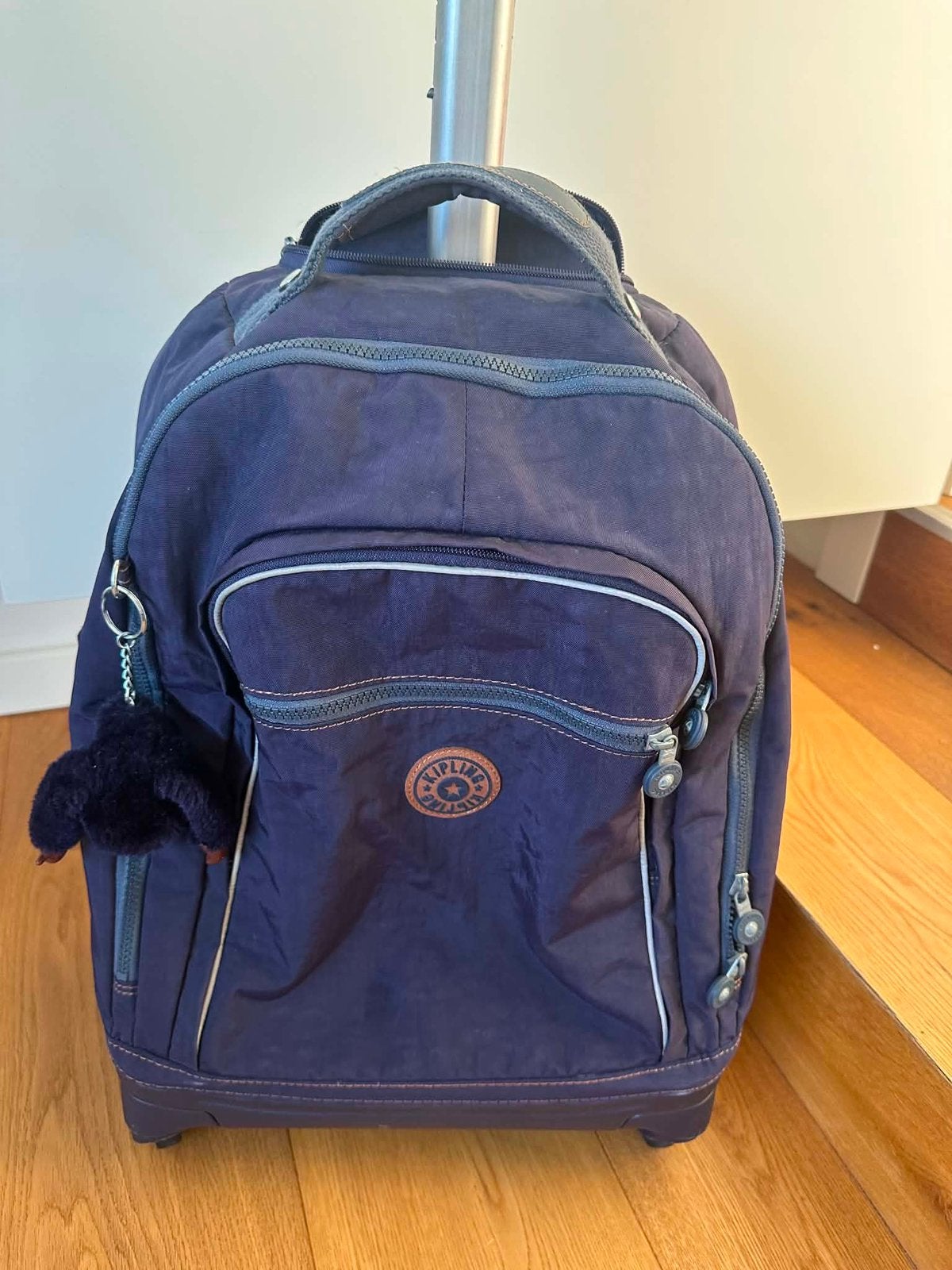 Kipling trolly, Enlèvement, Comme neuf