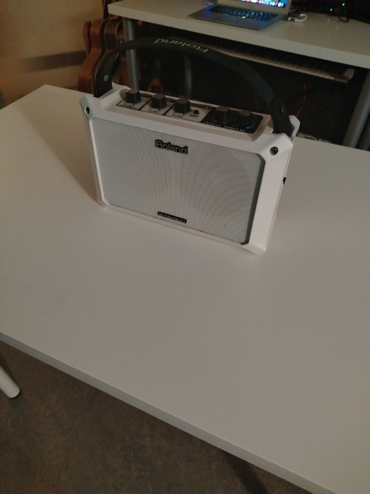ROLAND MOBILE-BA (OP BATTERIJEN), Muziek en Instrumenten, Ophalen