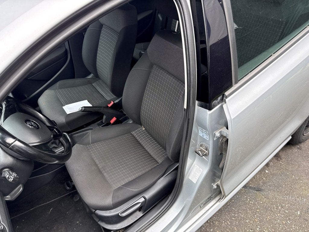 SIEGE AVANT GAUCHE ( CONDUCTEUR ) Volkswagen Polo V (6R), Volkswagen, Volkswagen AG, Utilisé, Kundenbetreuung@volkswagen.de