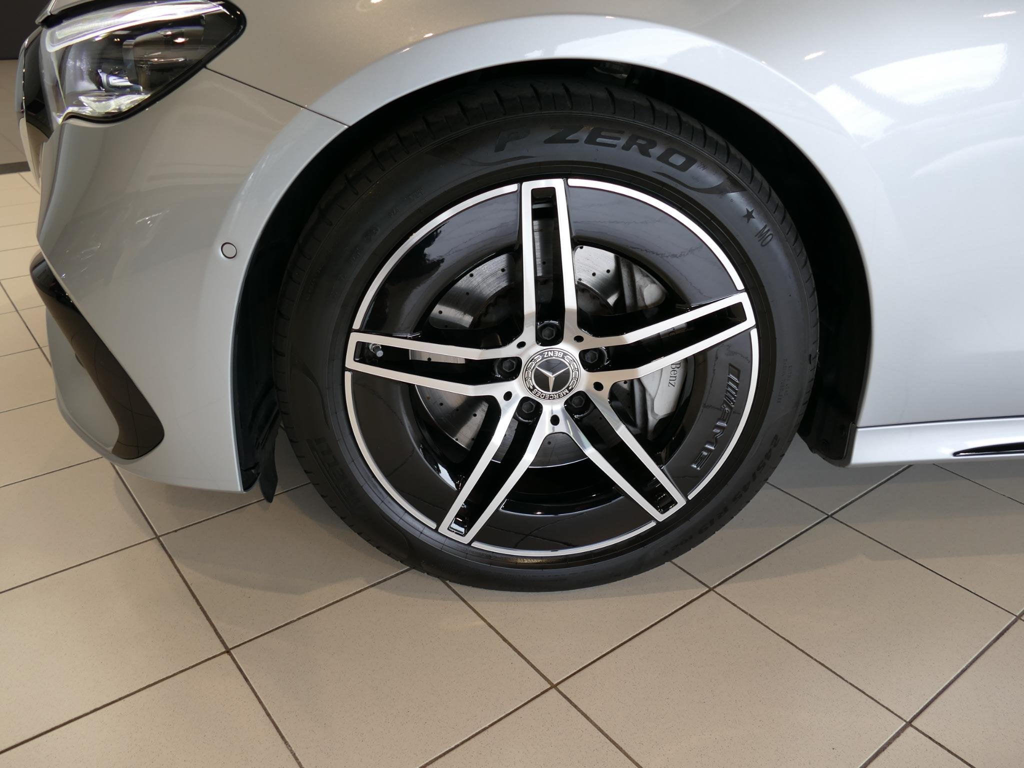 Mercedes-Benz E-Klasse Berline E 200 Star Edition DOS 9073, Auto's, Automaat, 4 deurs, Gebruikt, 4 cilinders