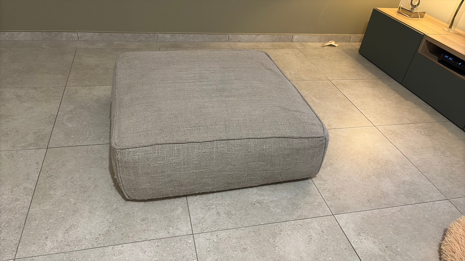 Pouf tissu gris clair, Maison & Meubles, Enlèvement, Utilisé