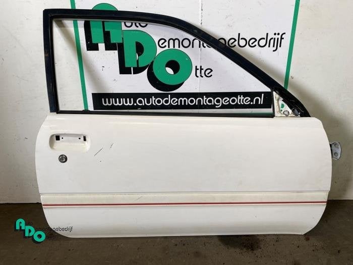 Portière 2portes droite d'un Toyota Starlet (Starlet 90-) (, -, 3 mois de garantie, Toyota, Utilisé