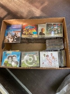 doos met single cd's, CD & DVD, Enlèvement, Utilisé, Autres genres, Single