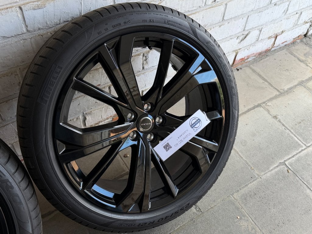 Jantes volvo xc60 21 pouces pneus pirelli Pzero, Autos : Pièces & Accessoires, Neuf, Pneus et Jantes, 255 mm, Pneus été