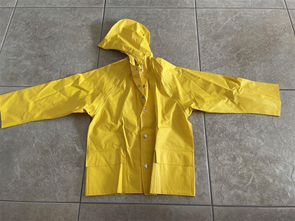 Helly Hansen regenjas - maat 10 jaar - geel, Caravanes & Camping, Vêtements de pluie, Enlèvement ou Envoi, Neuf, Imperméable
