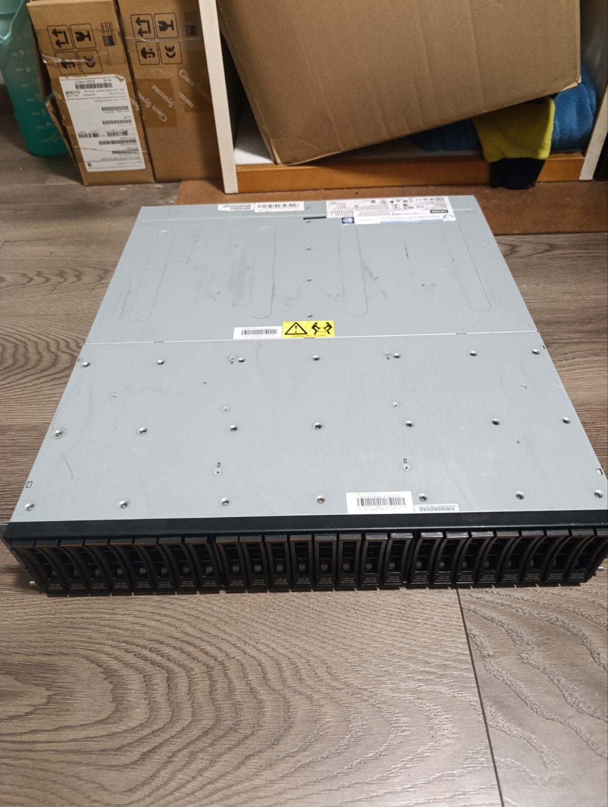 Lenovo V3700 G2 (01EJ639) 1.6TB HDD 24TB HDD SAS, Computers en Software, Servers, Gebruikt, 25.6TB