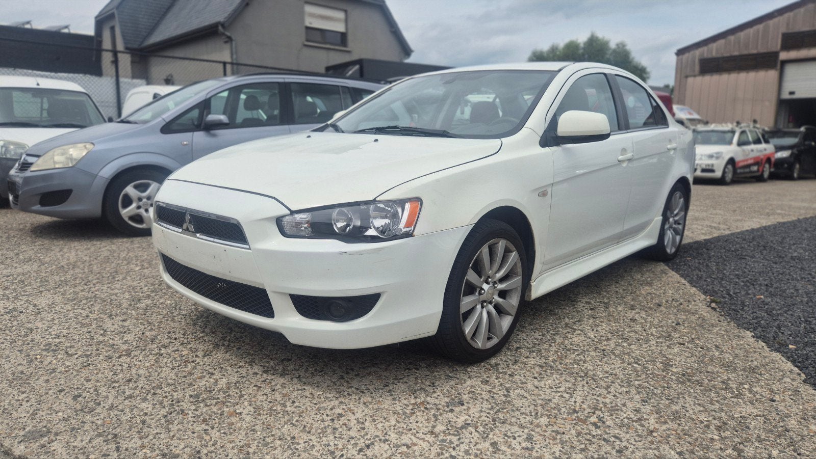 Mitsubishi Lancer Automatique/essence, Autos, Entreprise, Achat