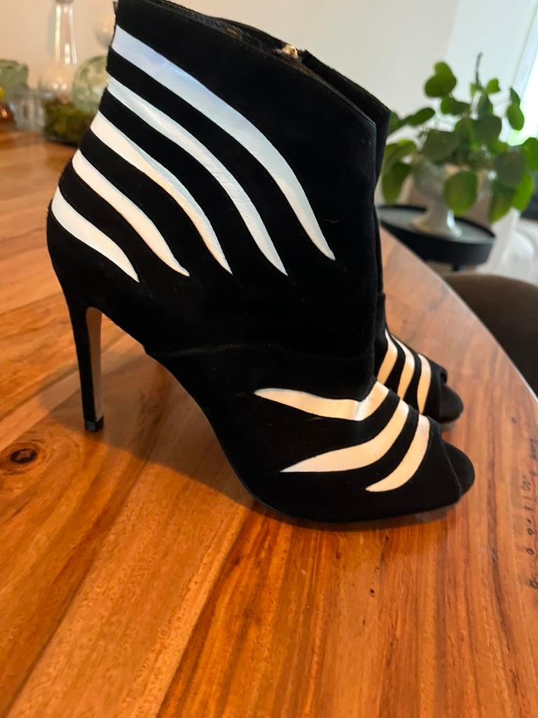Karen Millen  enkel laarsjes, Enlèvement ou Envoi, Comme neuf, Noir