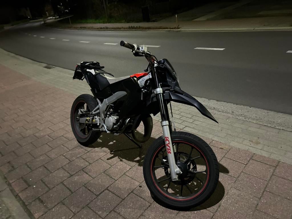 Aprillia sx 50, Fietsen en Brommers, Brommers | Derbi, Ophalen, Zo goed als nieuw