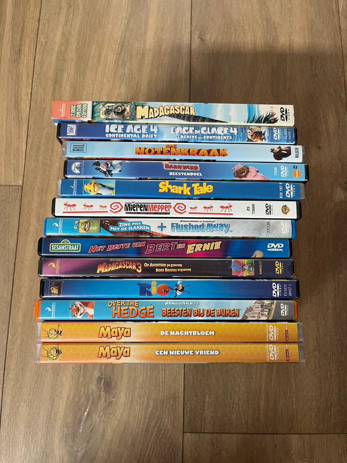 13 kinder dvds, Cd's en Dvd's, Ophalen of Verzenden, Zo goed als nieuw