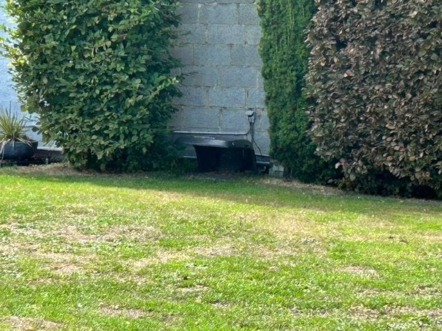 Tondeuse robotisée, Jardin & Terrasse, Tondeuses robotisées, Enlèvement, Comme neuf, 20 à 25 cm, HUSQVARNA