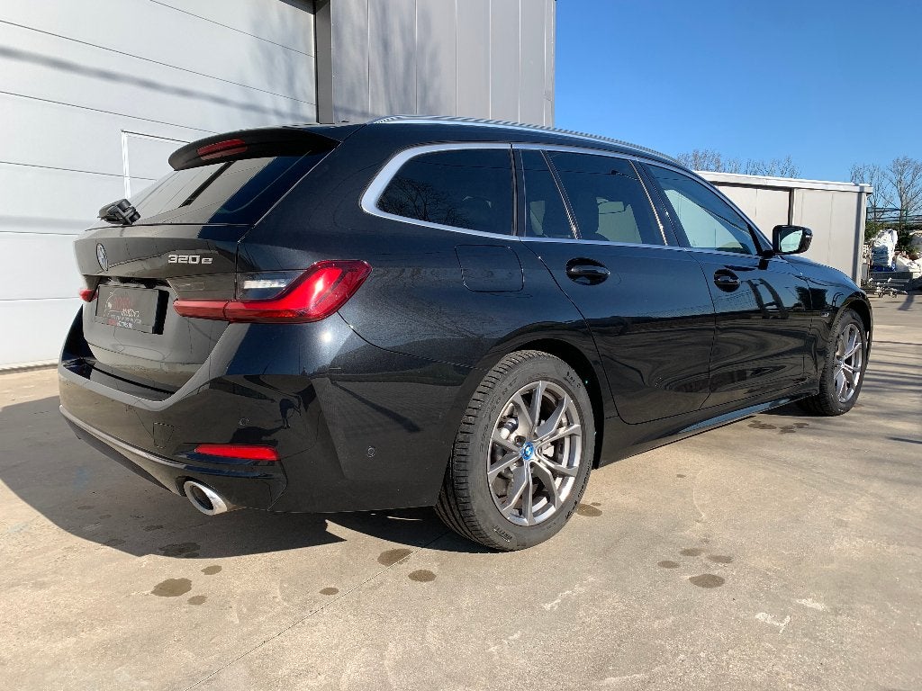 BMW 3 REEKS HYBRID LEDER/LIVECOCKPIT/TREKH/NAVI/AUTOMA, Autos, Cuir, Achat, Euro 6, Entreprise