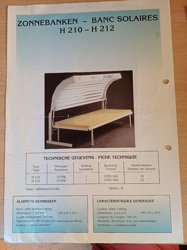 Zonnehemel met bed lattenbodem zonnebank showroom model, Elektronische apparatuur, Zonnebanken en Gezichtsbruiners, Ophalen