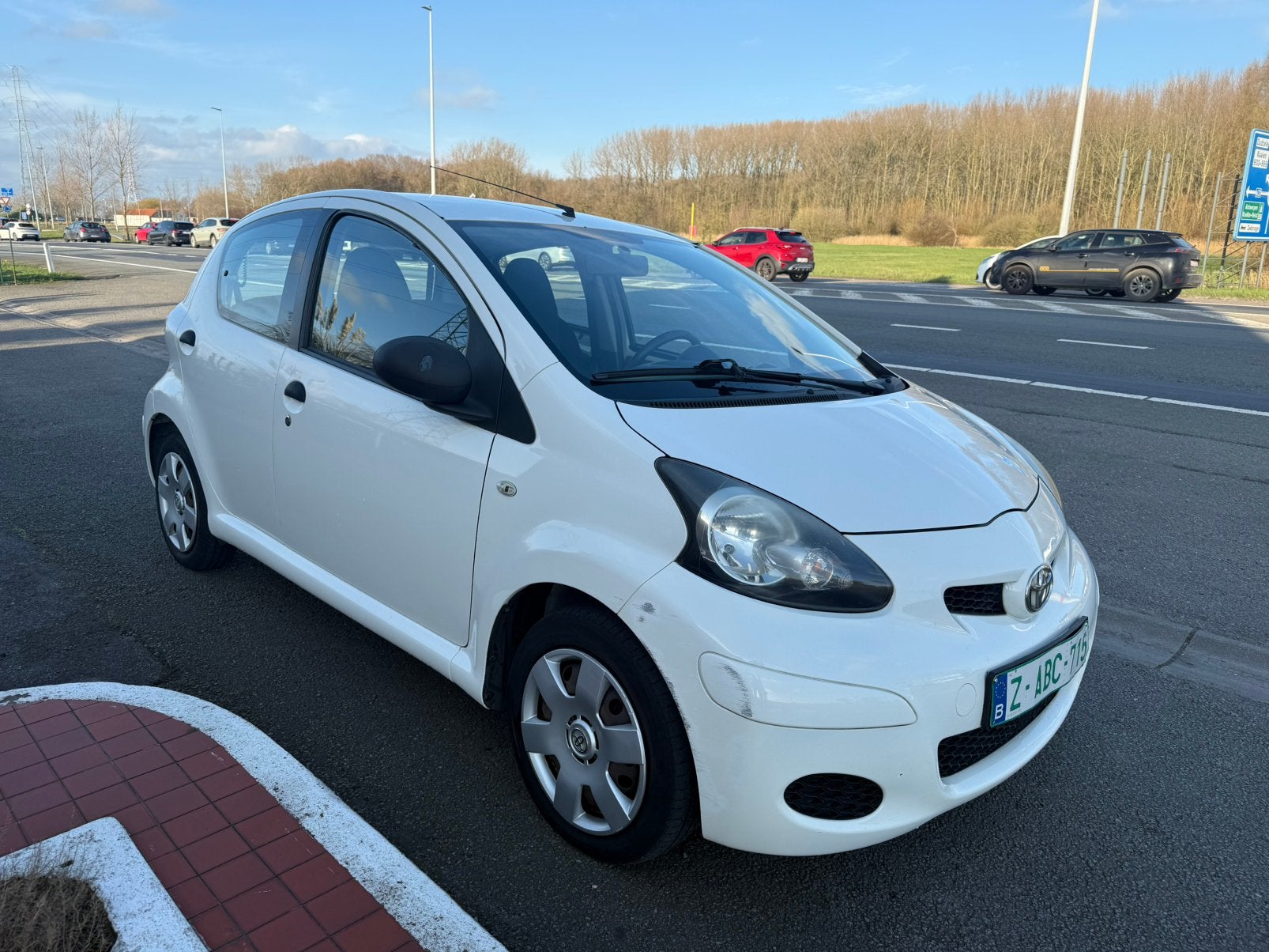 Toyota Aygo 1.0 essence 2011 140 000 km, Autos, Toyota, Euro 5, Achat, 998 cm³, Entreprise
