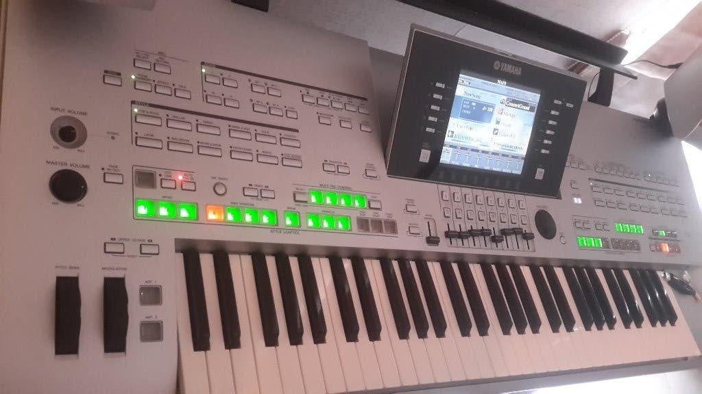 Tyros 3, Muziek en Instrumenten, Keyboards, Ophalen, Yamaha, Midi-aansluiting, 61 toetsen