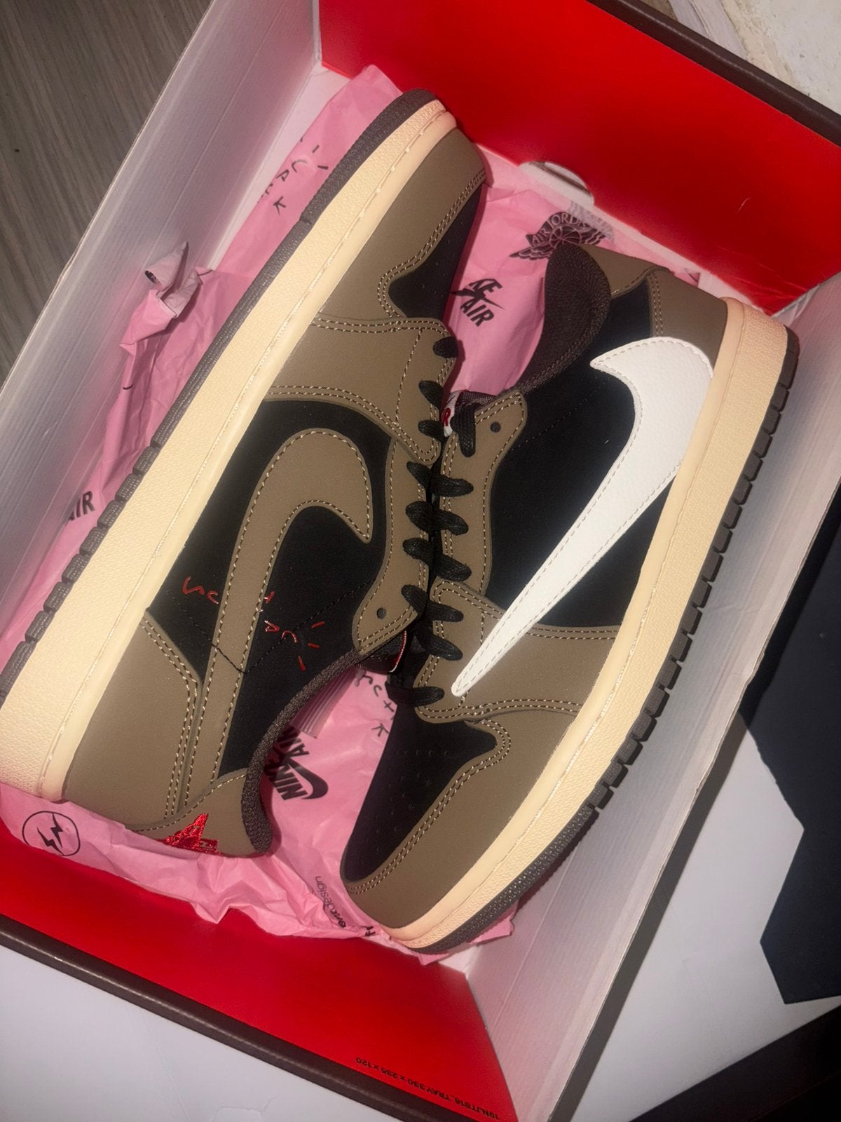 Nike Travis, Ophalen of Verzenden, Nieuw