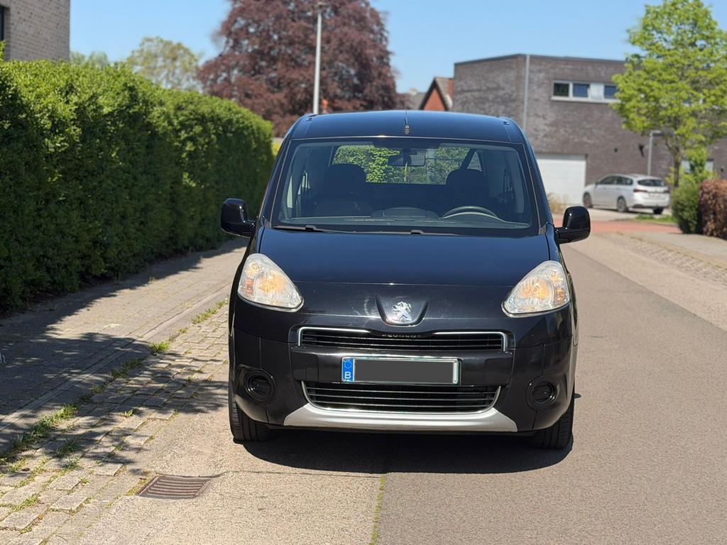 Peugeot partner 2013 1.6 benzine Met rose formulier, Auto's, Particulier, Benzine, Te koop