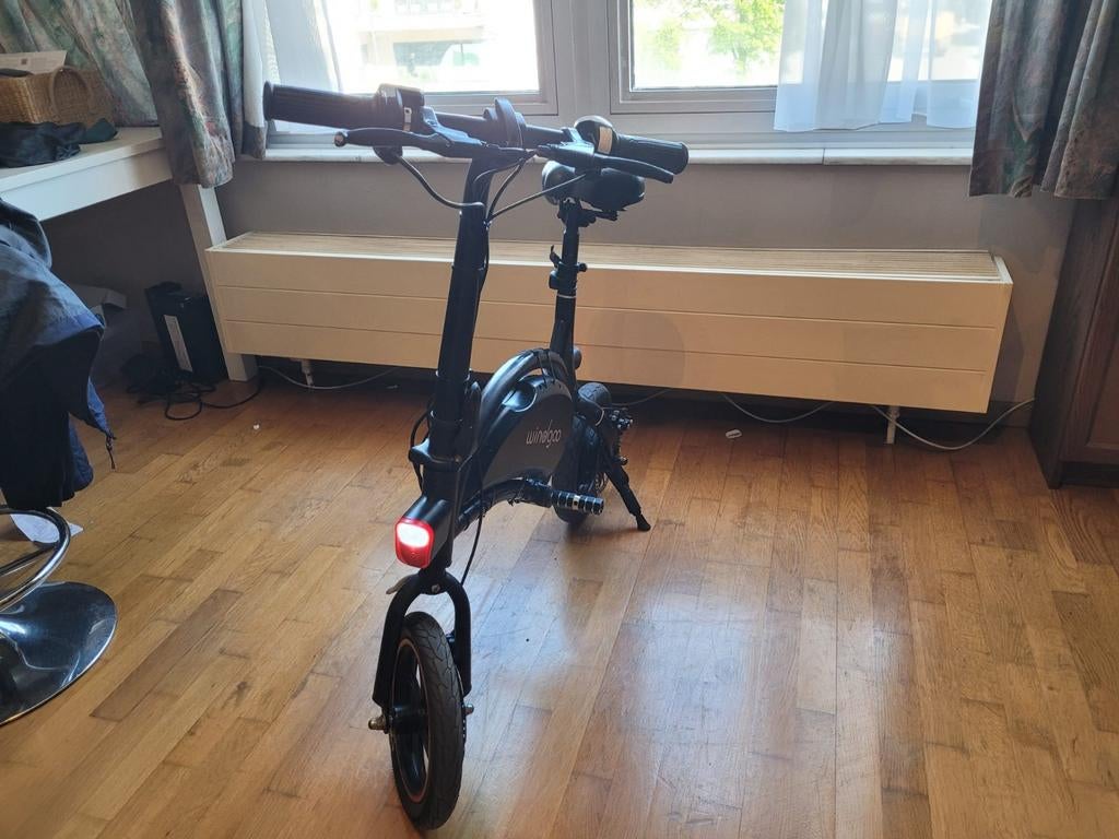 Windgoo B3 met gashendel, Fietsen en Brommers, Ophalen, Zo goed als nieuw, Minder dan 30 km per accu