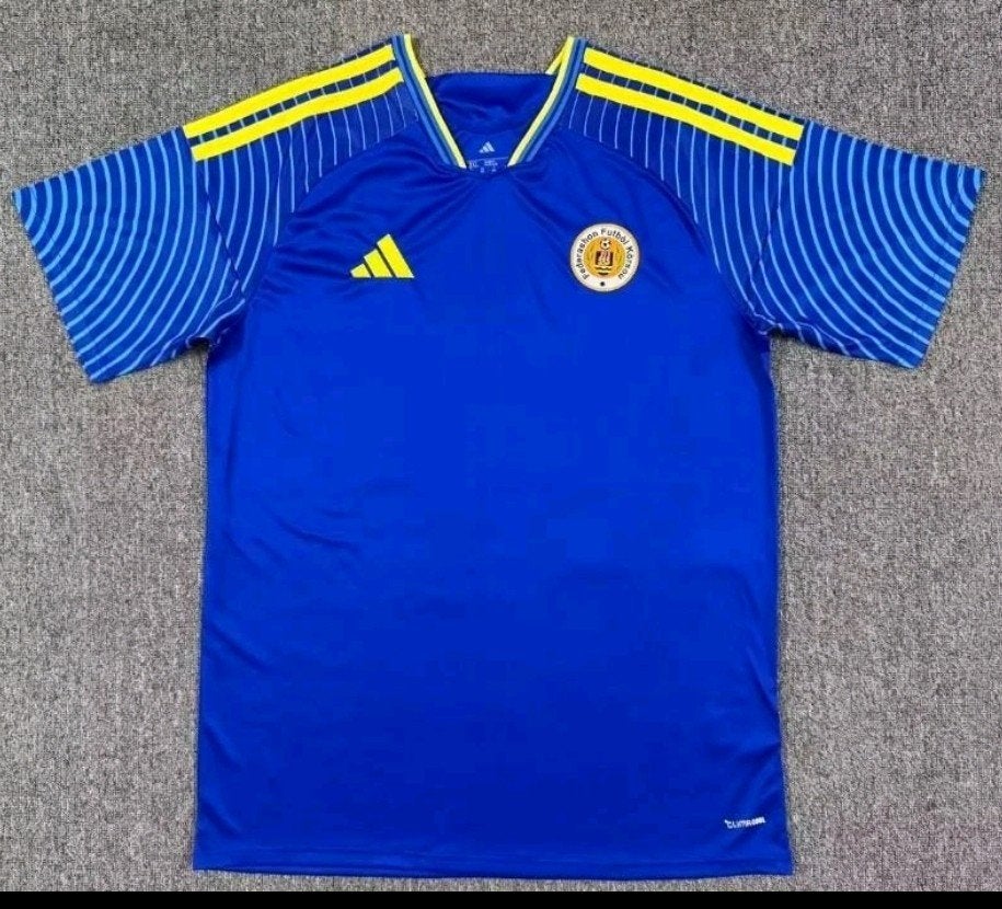 Curaçao Voetbal Thuisshirt Origineel WorldCup Nieuw 2026, Sports & Fitness, Football, Envoi