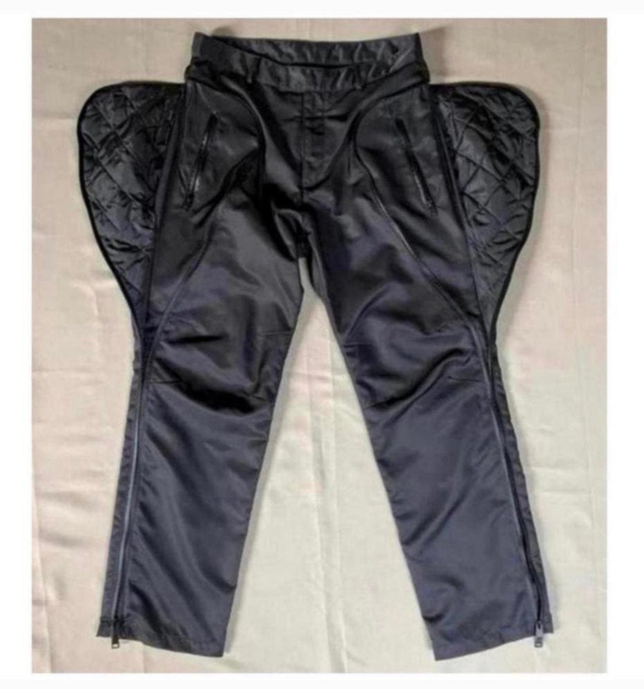 Pantalon en nylon Bottega Veneta, pré-automne 2020, W34-L32, Enlèvement ou Envoi, Comme neuf, Taille 52/54 (L), Noir