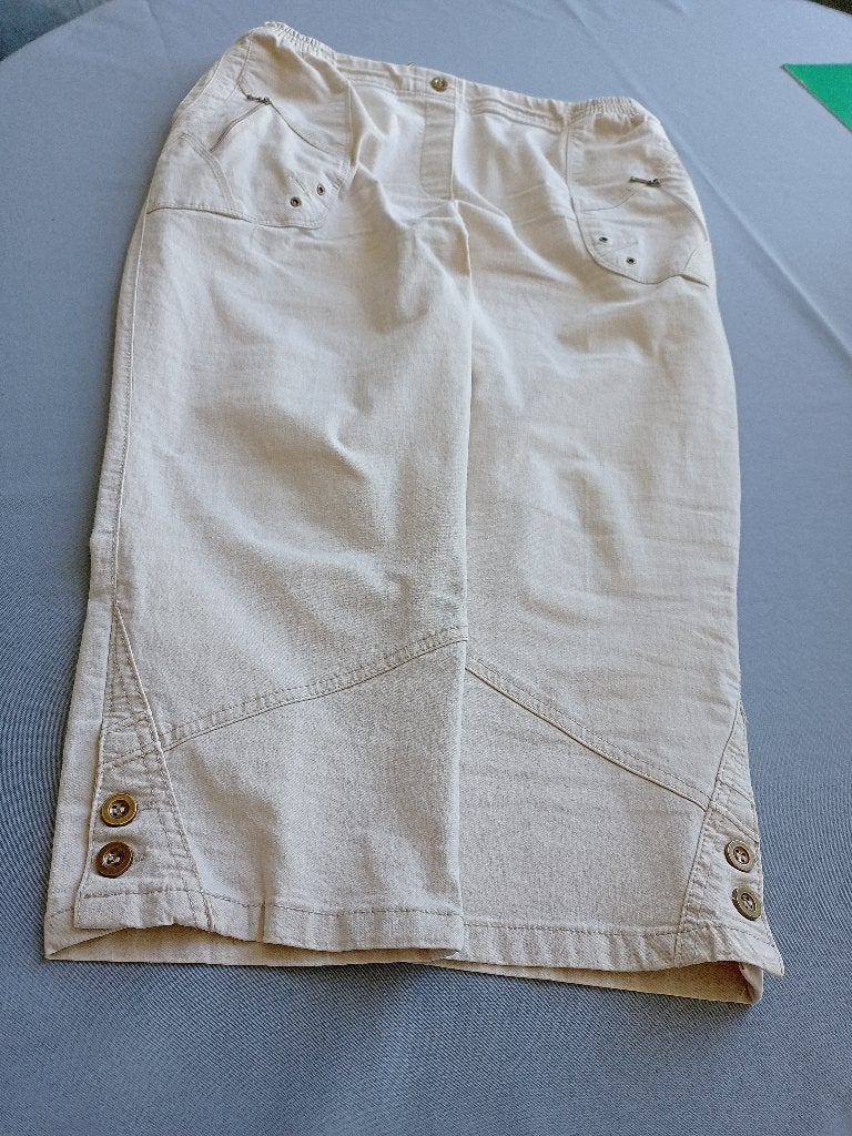 DAMES KUITBROEK maat 44, Kleding | Dames, Broeken en Pantalons, Zo goed als nieuw, Maat 42/44 (L), Beige, Ophalen