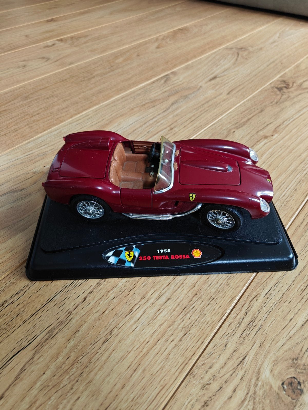 Mooie gedetailleerde modelauto Ferrari 250 Testa Rossa 1958, Enlèvement