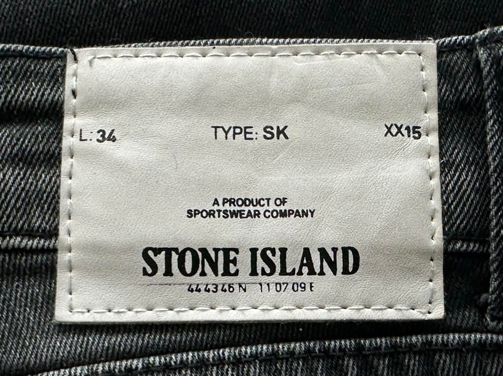 Exclusieve jeansbroek Stone Island in nieuwstaat, Stone island, Zwart, W32 (confectie 46) of kleiner, Ophalen of Verzenden