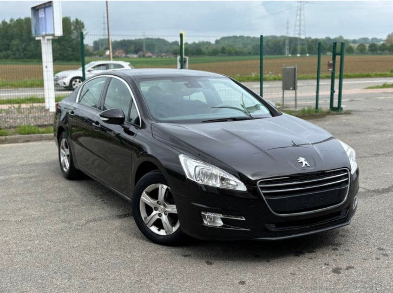 Peugeot 508 1.6 essence Airco Gps, Auto's, Zwart, Bedrijf, 5 deurs, Elektrische ramen