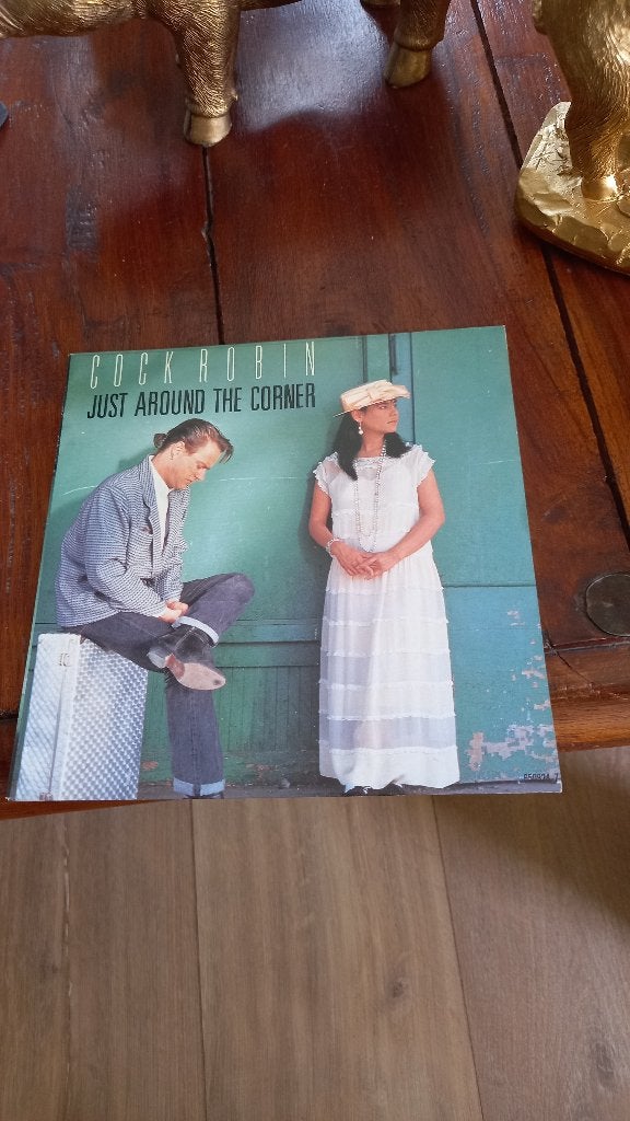 vinyl (45T) cock robin "just around the corner", Ophalen, Zo goed als nieuw, Pop