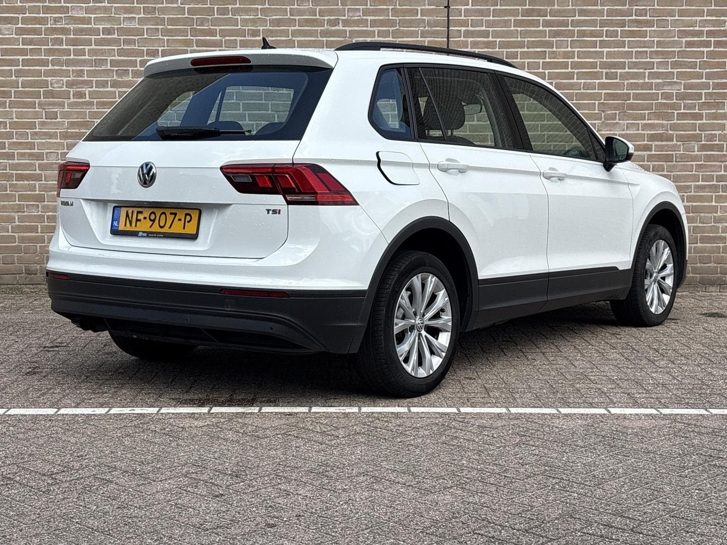 Volkswagen Tiguan 1.4 TSI Connected Series | € 9.500,- NETTO, Autos, Volkswagen, Achat, Entreprise, Boîte manuelle, Tiguan
