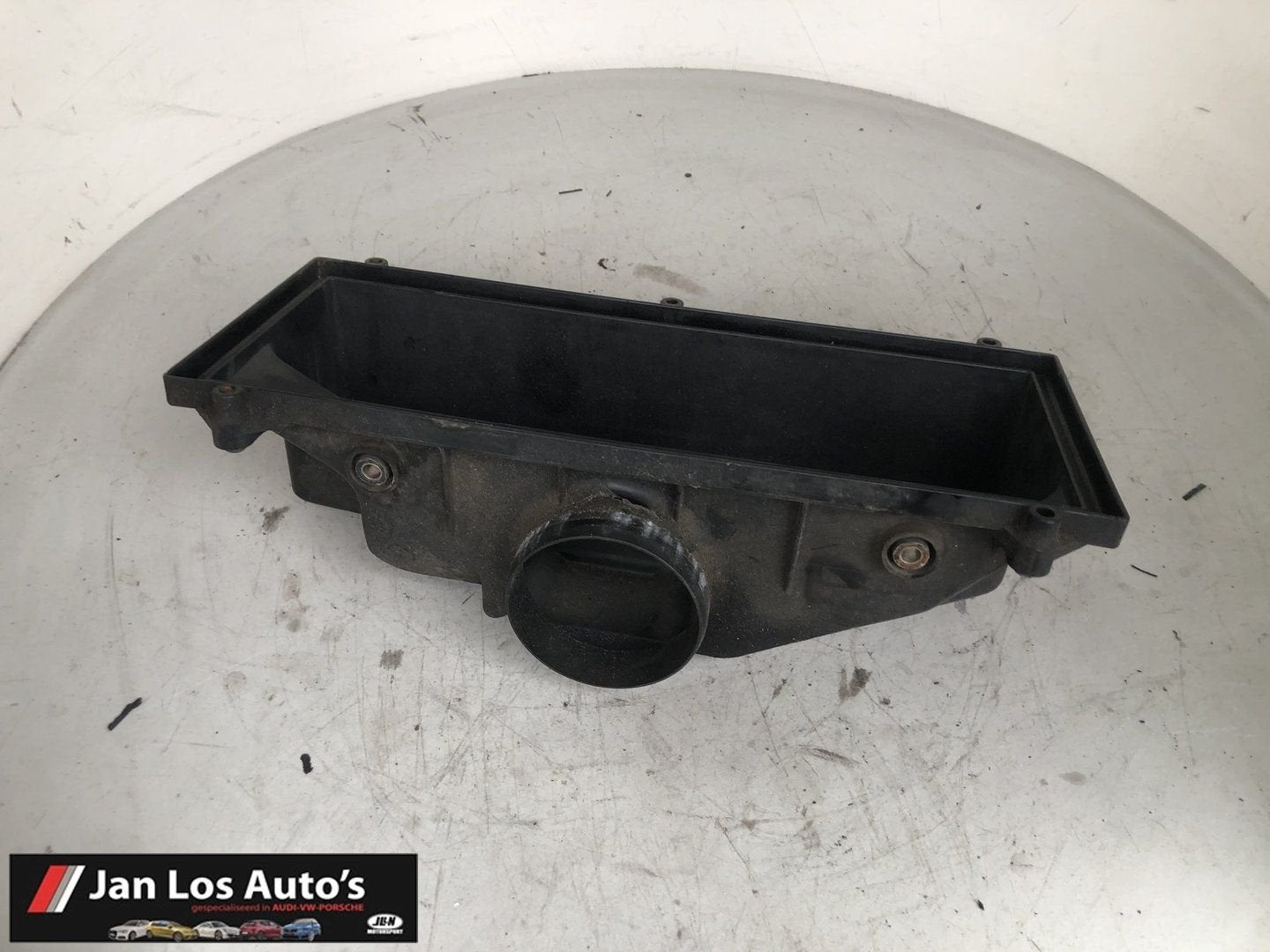 Audi V8 typ44 luchtfilterbak, Gebruikt, -, -, -