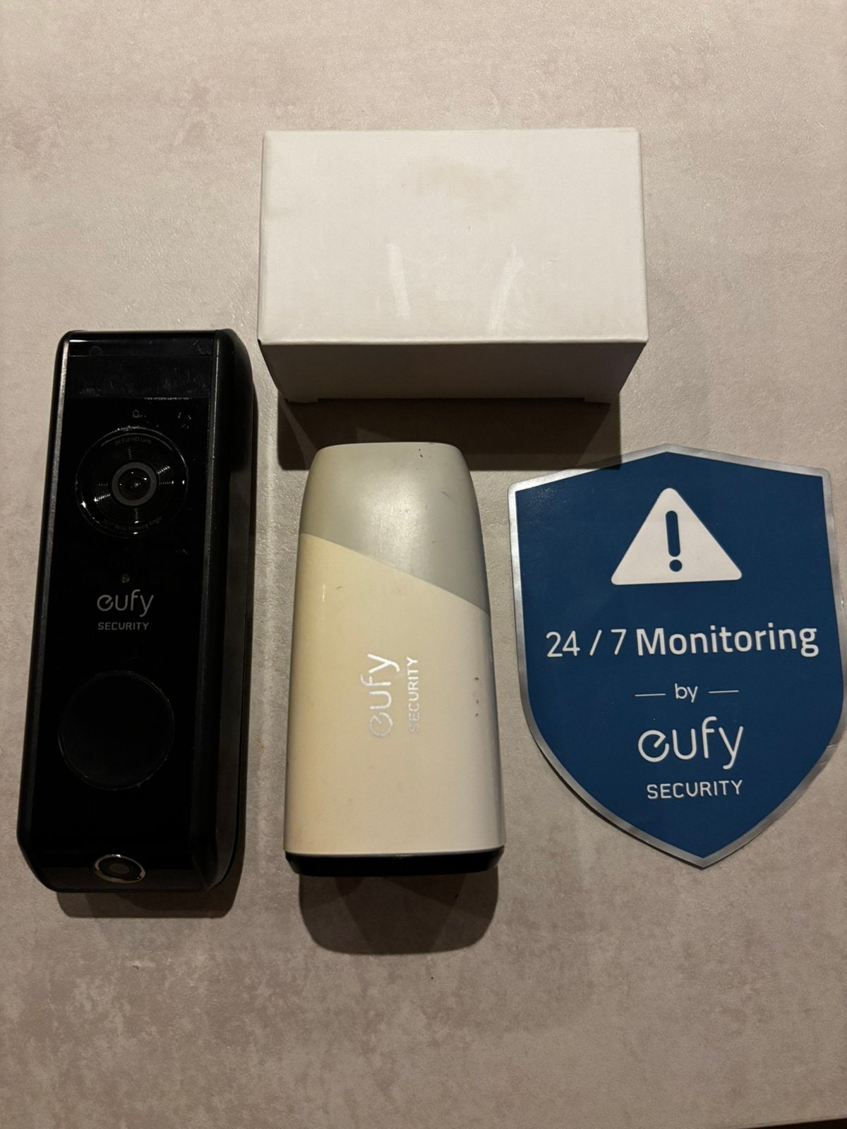 Eufy Security set camera + deurbel + homebase, Ophalen, Zo goed als nieuw