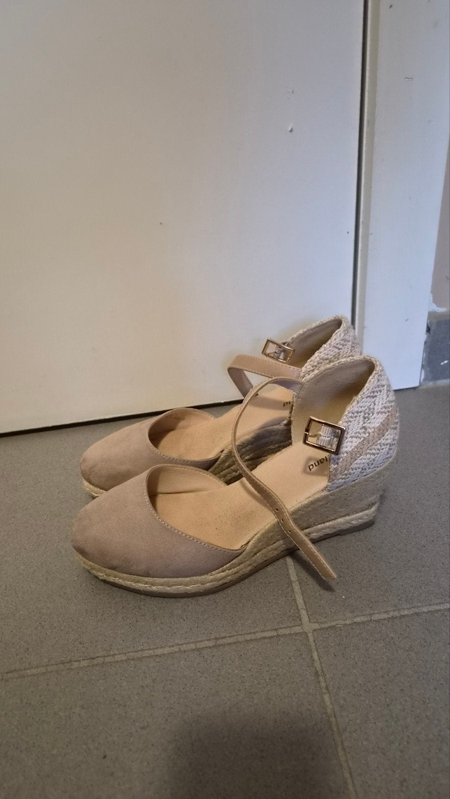 beige espadrille-sandalen met sleehak, Vêtements | Femmes, Neuf, Espadrilles, Beige, Enlèvement