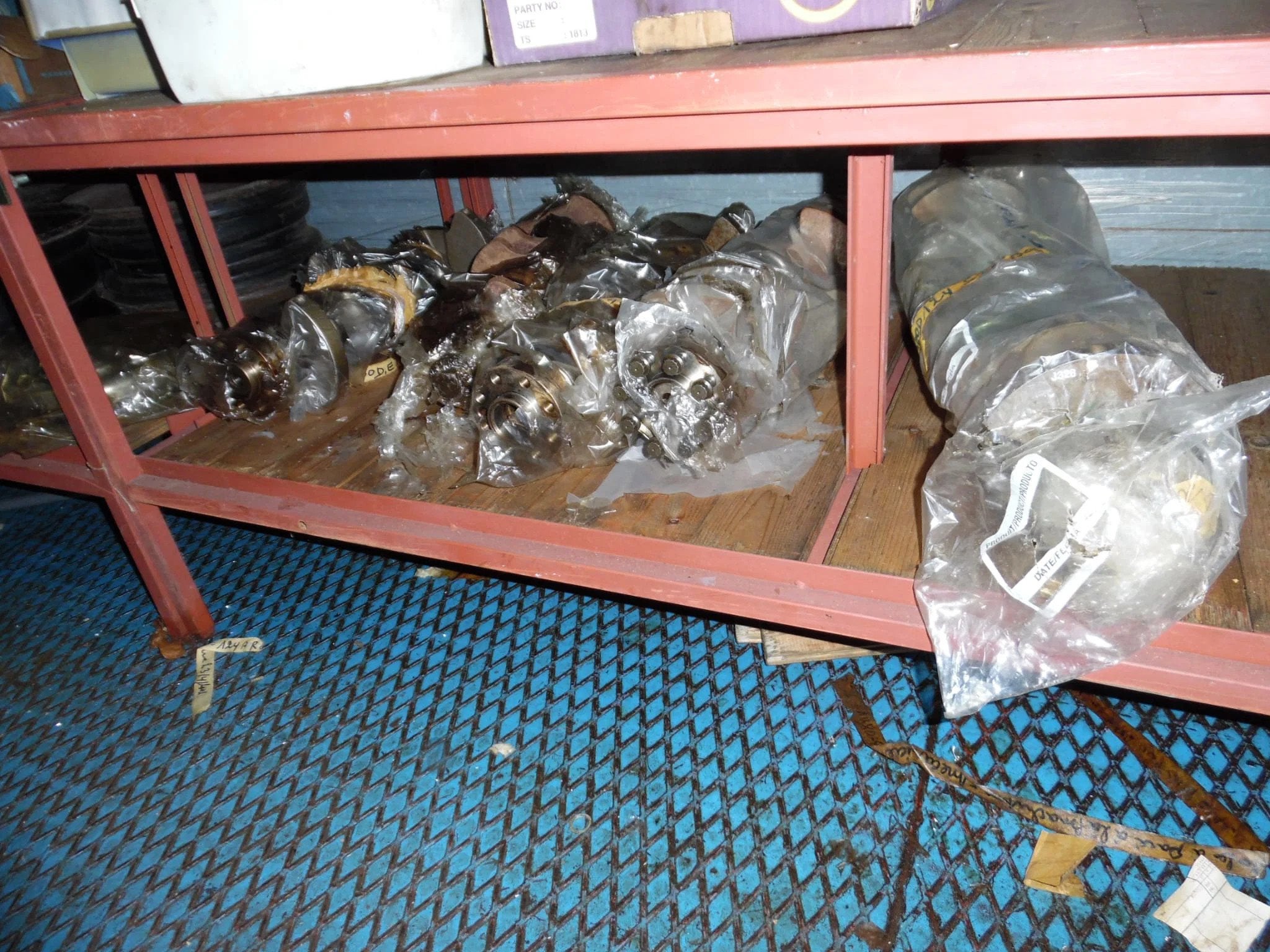 Mercedes-Benz 190 W123 W124 W201 SPARE PARTS REVISED, foto 6