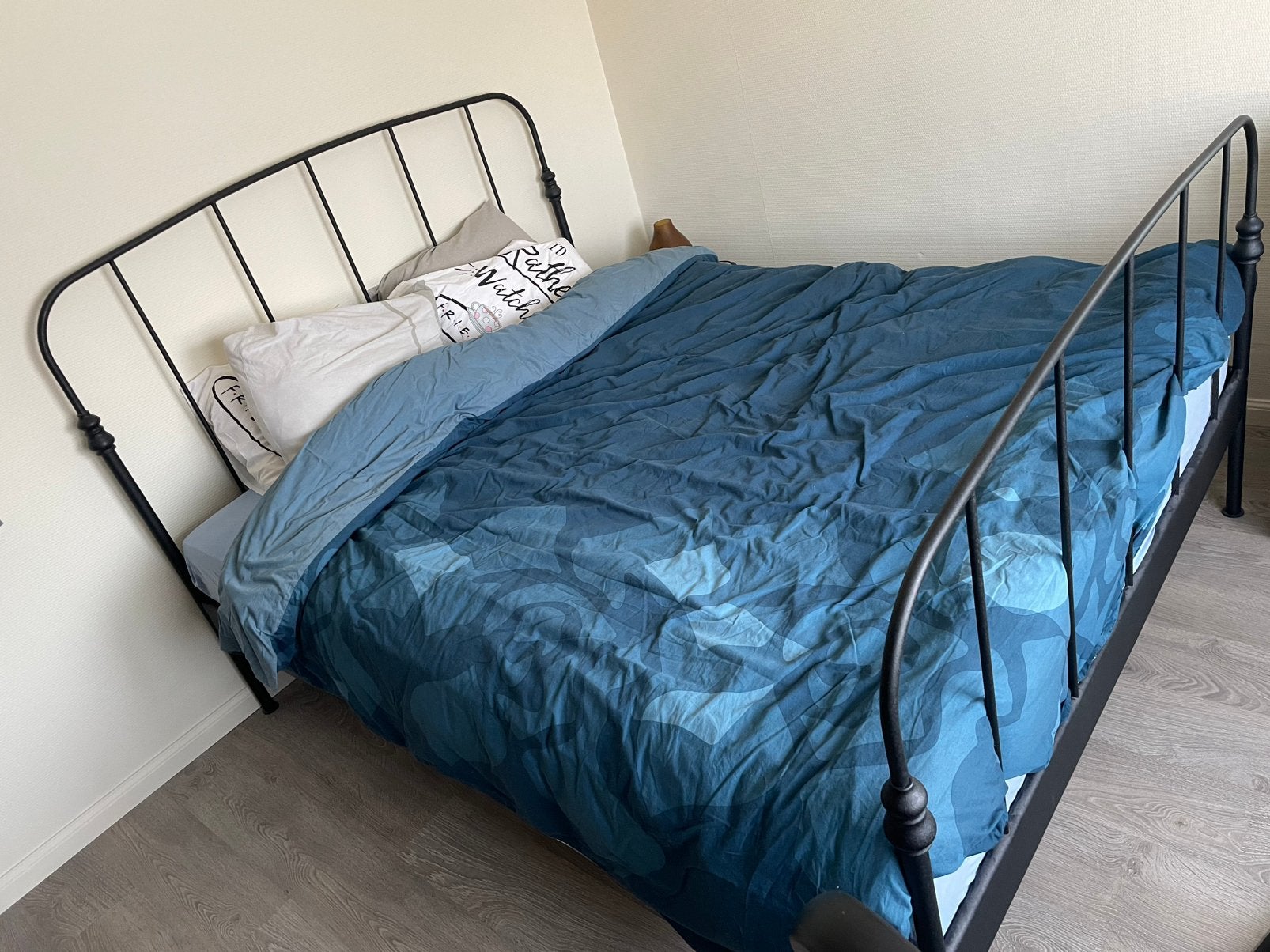 Bedframe + lattenbodems + matras, Ophalen, Gebruikt, Zwart, Tweepersoons