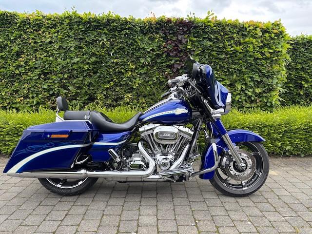 Harley davidson street glide CVO, Tourisme, Occasion, Plus de 35 kW, 2 cylindres
