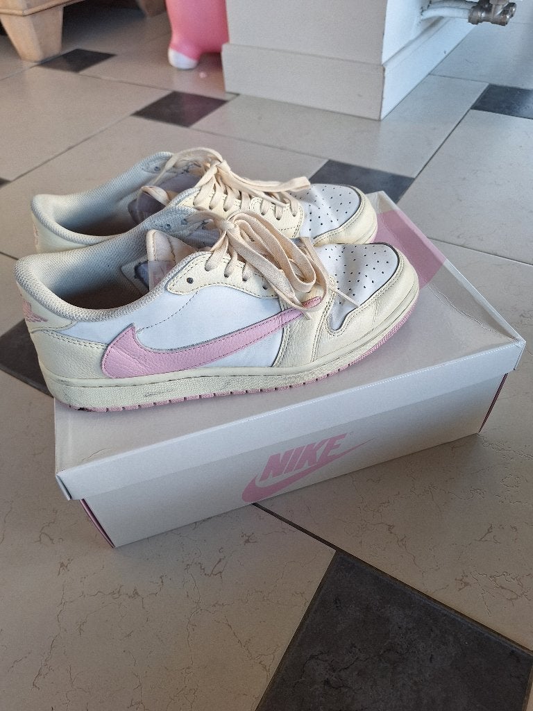Jordan 1 low travis scott shy pink, Enlèvement ou Envoi, Nike, Porté, Blanc