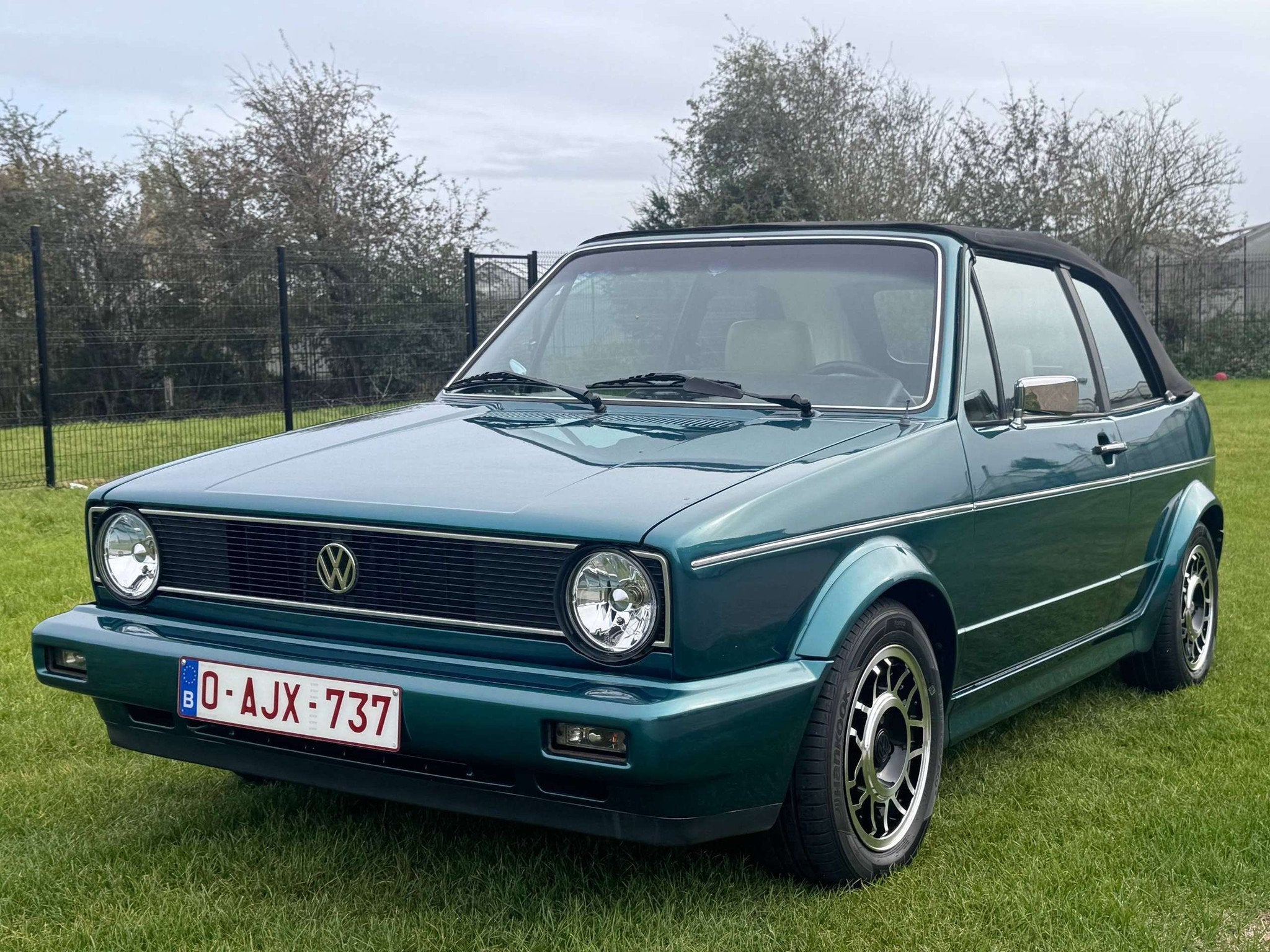Volkswagen Golf Cabriolet GOLF 1 1.8L 2H 98 CV Manuelle Vert, Auto's, Voorwielaandrijving, 4 zetels, Volkswagen, Leder