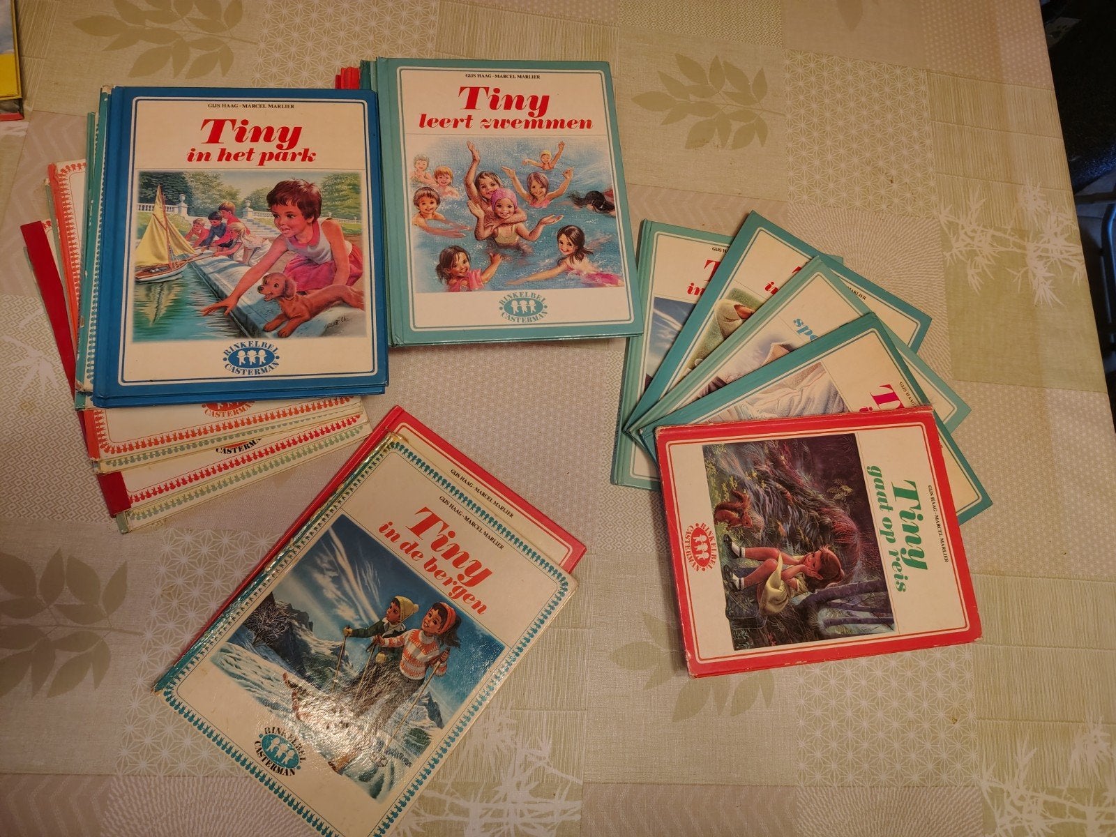 Tiny boeken 28 stuks., Ophalen, Gelezen, Sprookjes