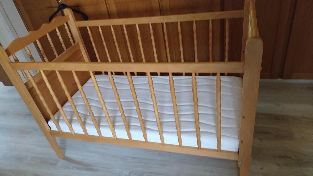 kinderbed met nieuwe matras, Matelas, Moins de 70 cm, Enlèvement, Utilisé