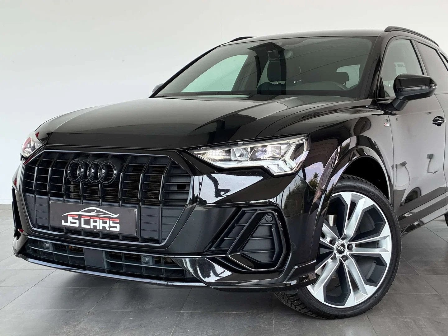 Audi Q3 2.0 TDi SLINE-1ERPRO-COCKPIT-CARPLAY-GPS-CUIR-JANTES, Cuir, Achat, Noir, 5 portes