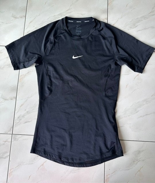 Chemise de sport Nike taille M (y0108), Enlèvement ou Envoi, Général, Nike, Comme neuf
