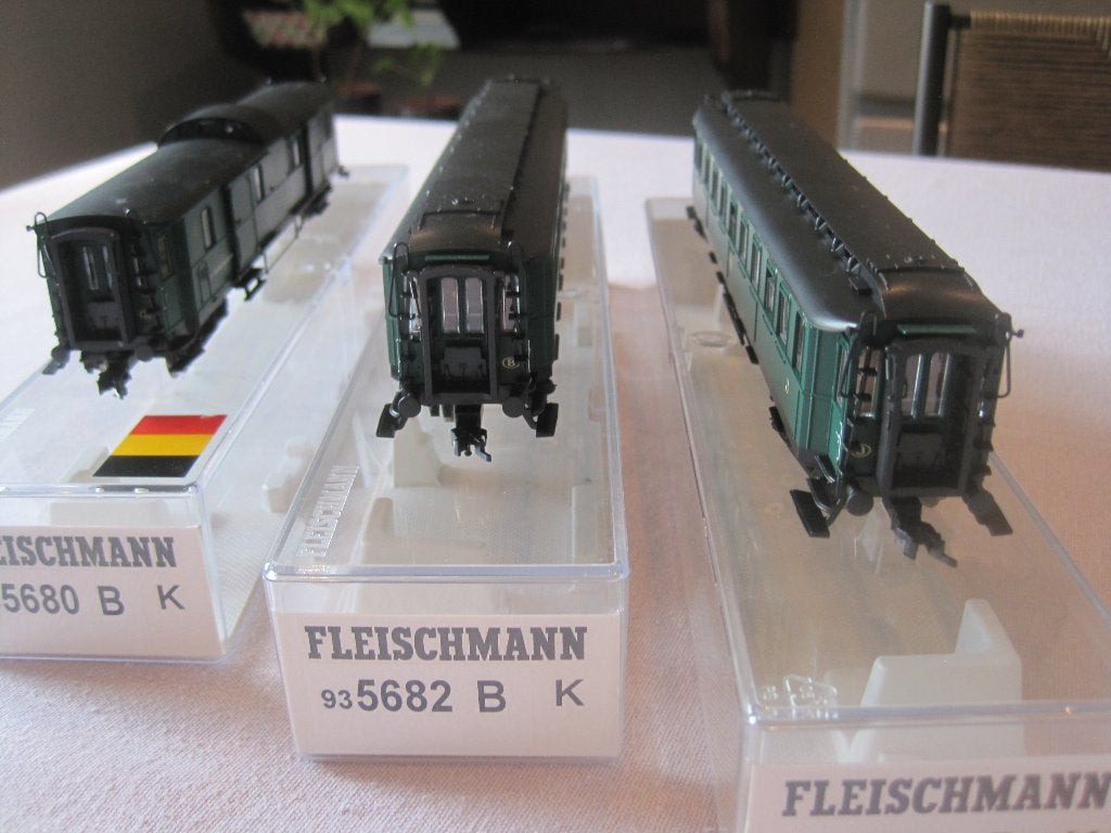 FLEISCHMANN PERSONENRIJTUGEN NMBS, Gelijkstroom, Fleischmann, Wagon, Ophalen of Verzenden