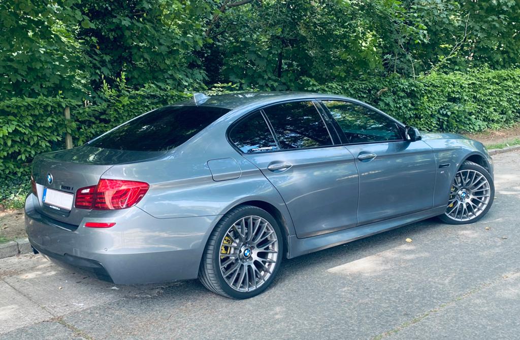 Bmw 528 i xdrive, Autos, Cuir, Argent ou Gris, Carnet d'entretien, Noir